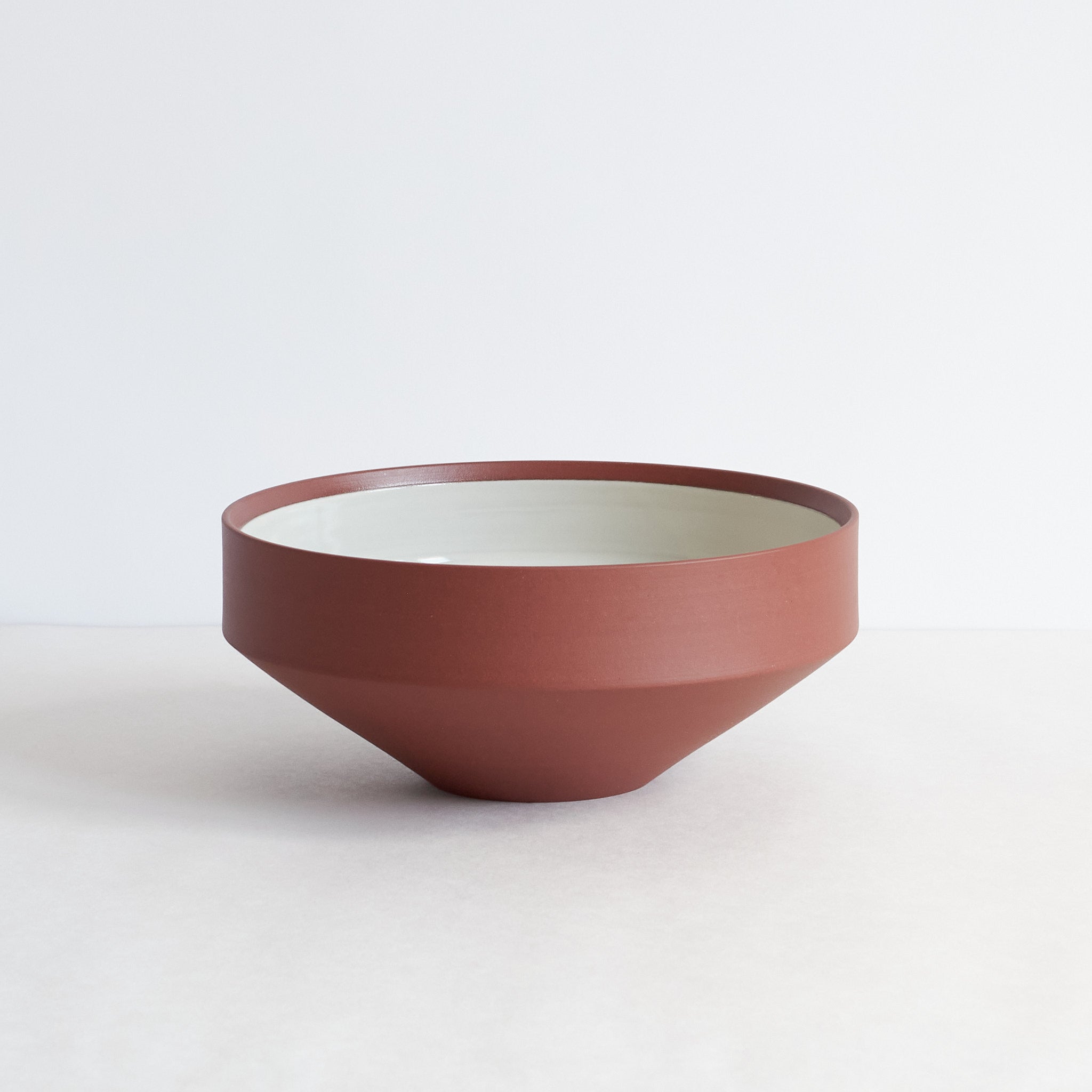 Stoneware bowl by Lea & Nicolas